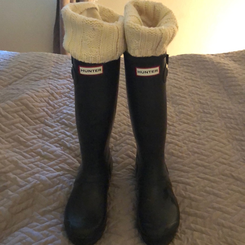 Hunter Black rain boots size 6 with socks